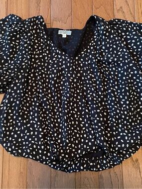 Pleione Black & White Speckled Polka Dot Puff Sleeve V-Neck Top Size XS
